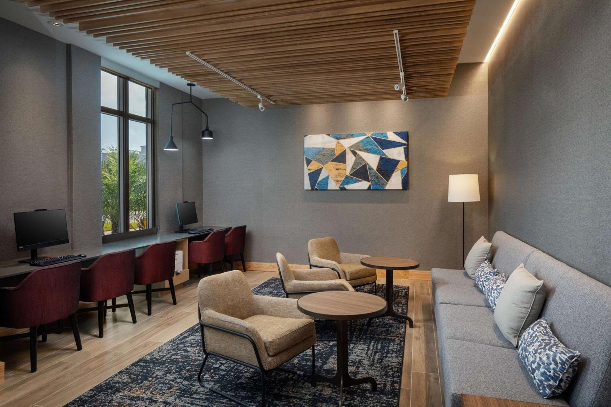 Hyatt Place 卡纳维拉尔角 外观 照片